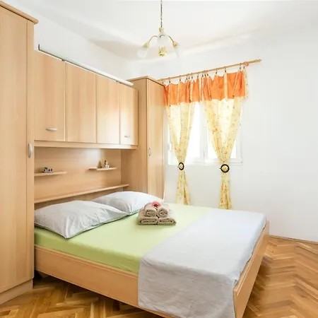With A Parking Space Kastel Stari, - 17964