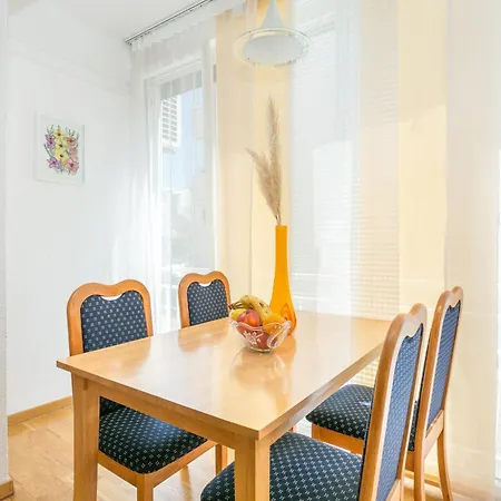 Apartment With A Parking Space Kastel Stari, - 17964