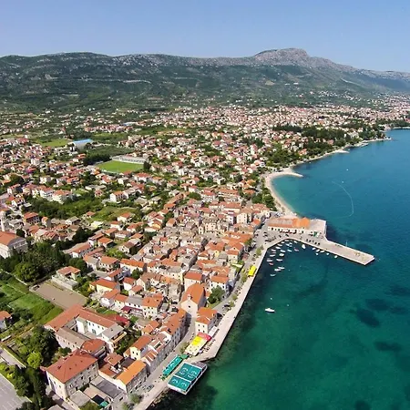 Apartamento With A Parking Space Kastel Stari, - 17964 *