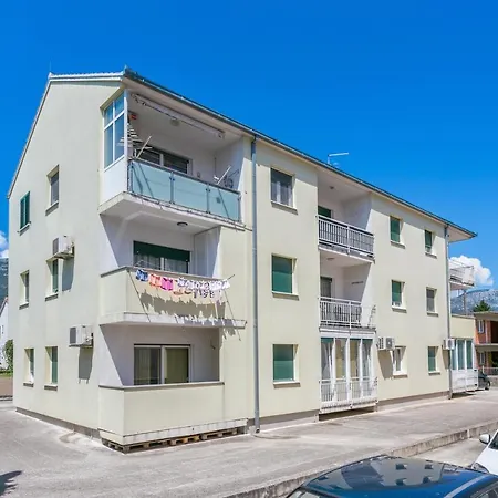 With A Parking Space Kastel Stari, - 17964 Apartamento *